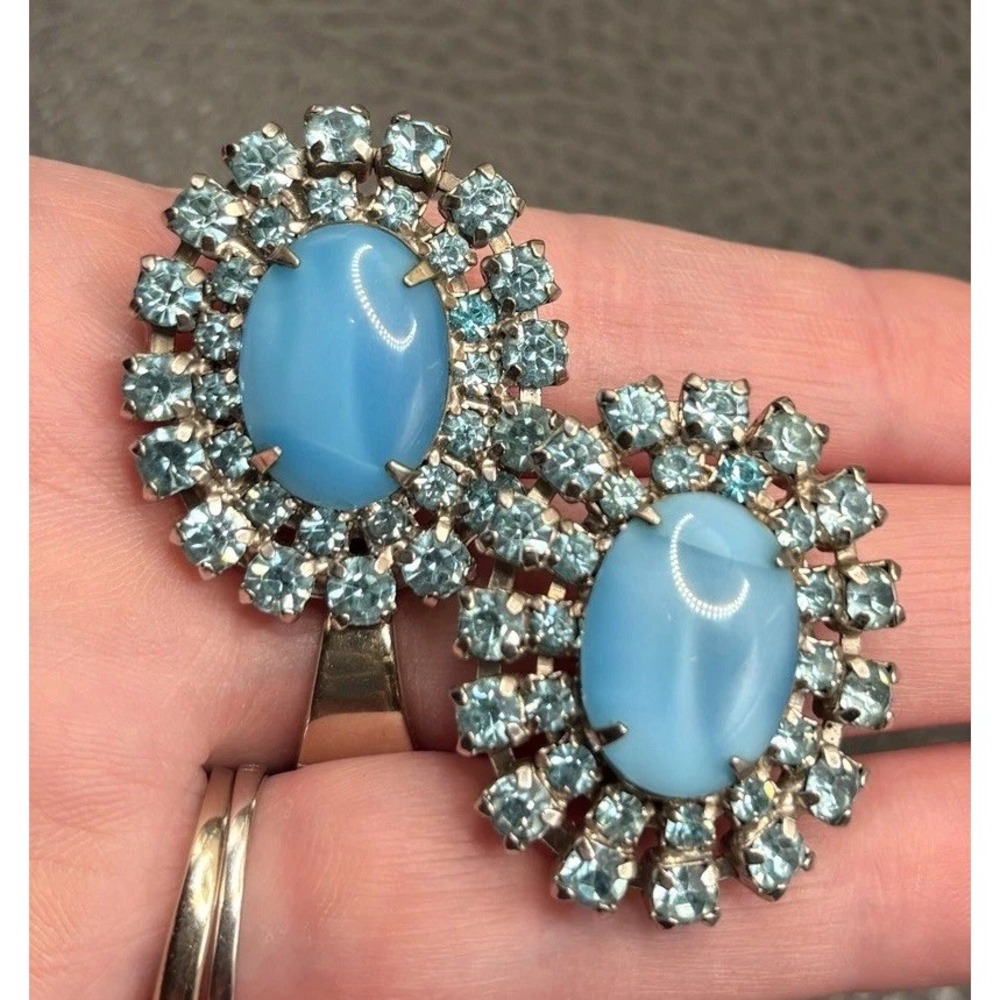 VTG Blue Glass Marbled Cabochon Rhinestone Cluster Clip On Earrings Silver Tone